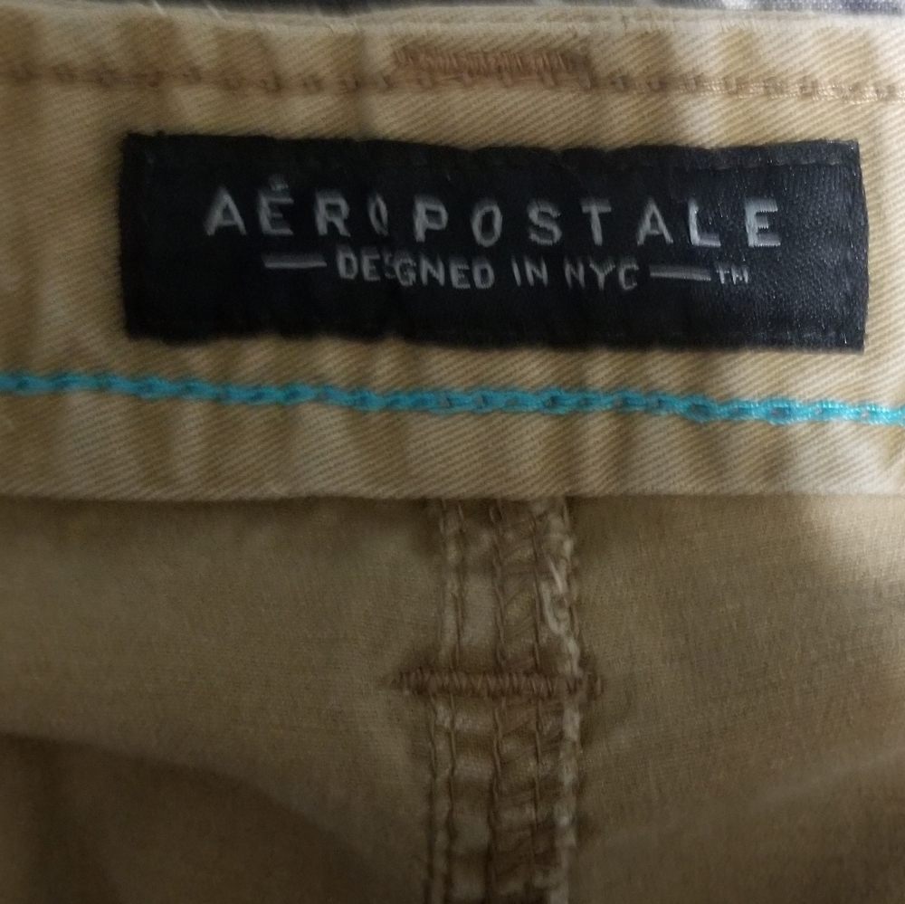 Men's Khaki Aeropostale Cargo Shorts - Picture 3 of 6
